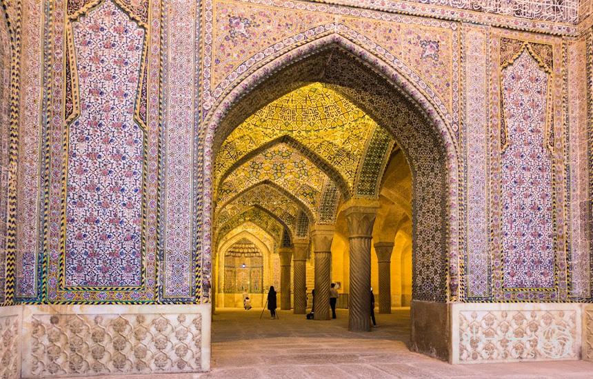 ایوان جنوبی مسجد وکیل شیراز